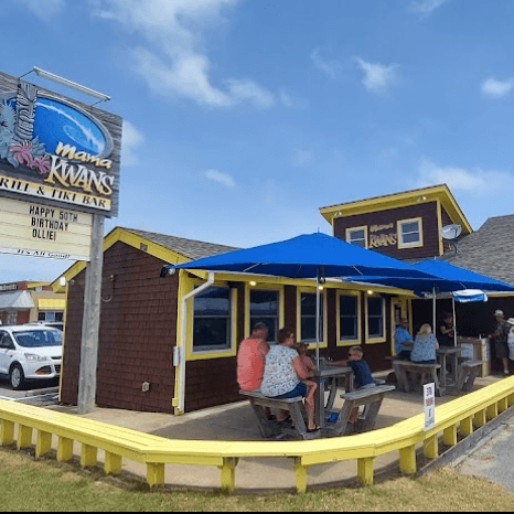 Mama Kwan's Tiki Bar & Grill exterior and patio